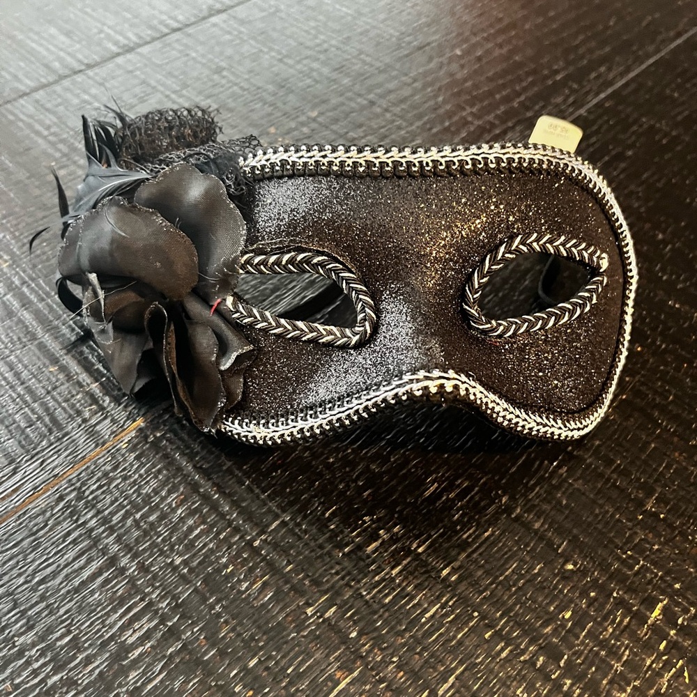 Black Glitter Masquerade Mask with Flower
